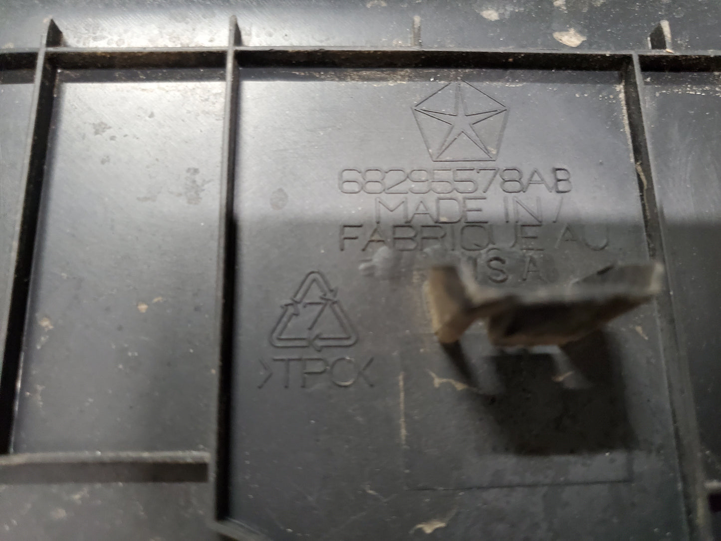 2018-2025 Jeep Wrangler JL Steel Rear Bumper Center Step Insert 68295578AB