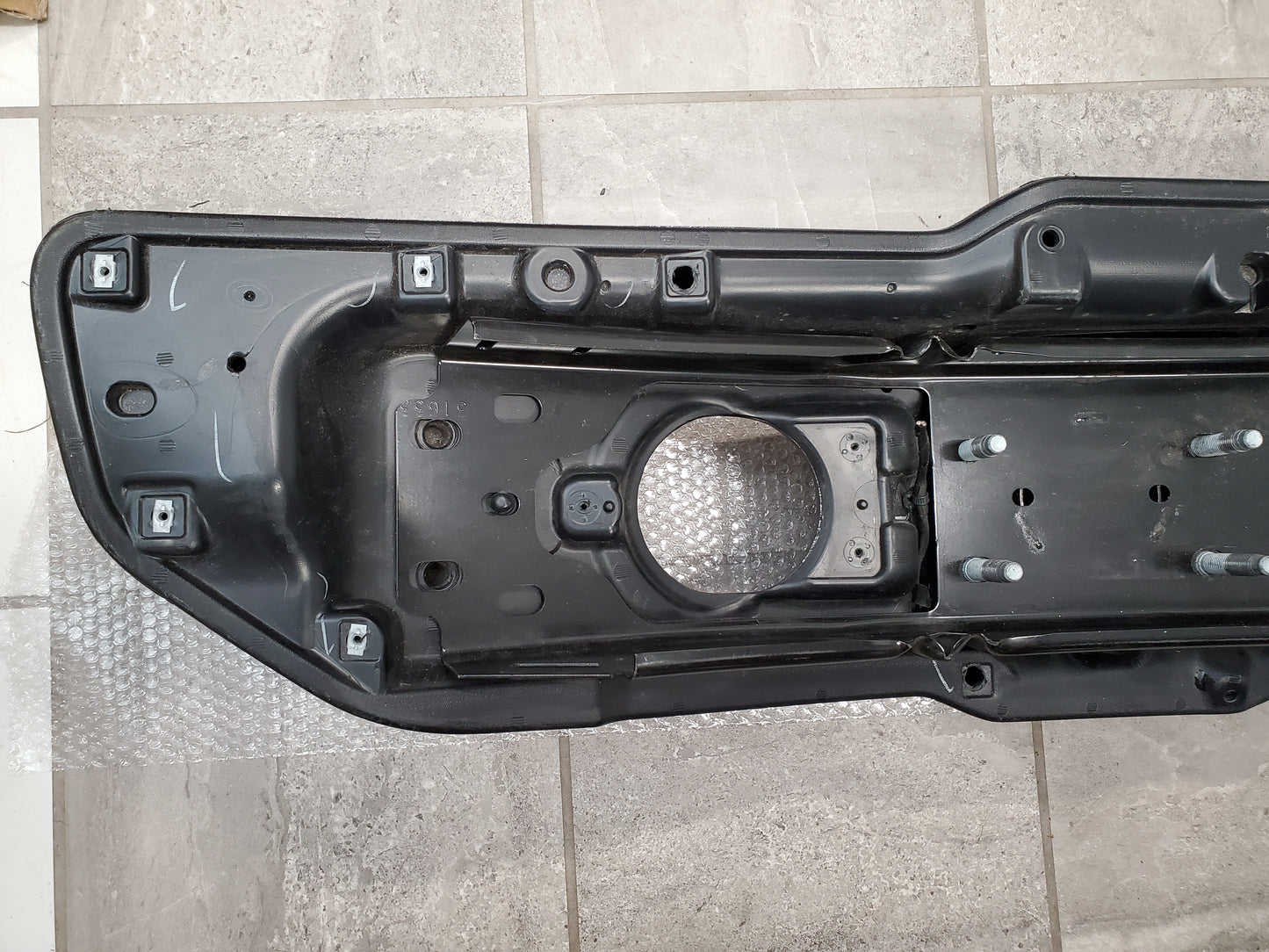 2018-2025 Jeep Wrangler JL Gladiator JT Sport Front Bumper OEM No Splash Guards or Fog Lights