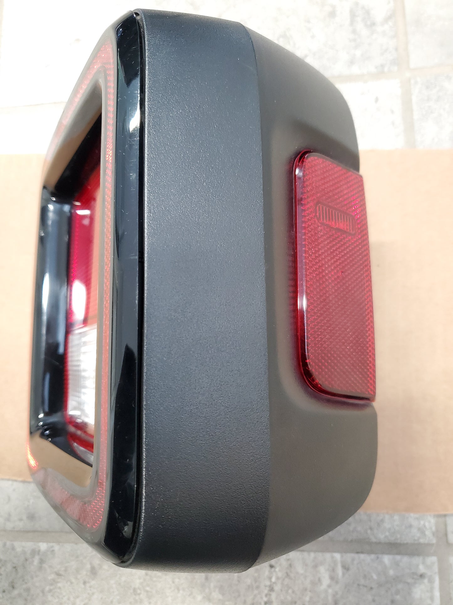 2018-2025 Jeep Wrangler JL Halogen Tail Light Right Pass Side OEM 55112890AG