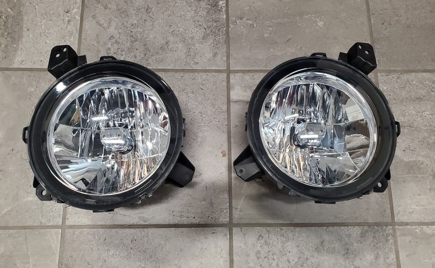 2018-2025 Jeep Wrangler JL Gladiator JT Headlights OEM Left & Right Side 55112872AG & 55112873AG