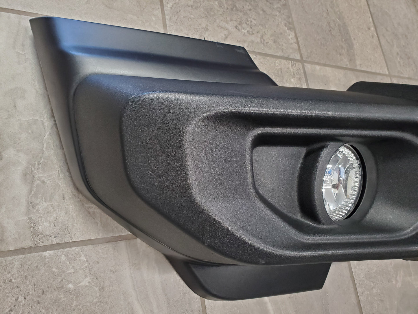 2018-2025 Jeep Wrangler JL Gladiator JT Sport Front Bumper With Halogen Fog Lights, Tow Hooks