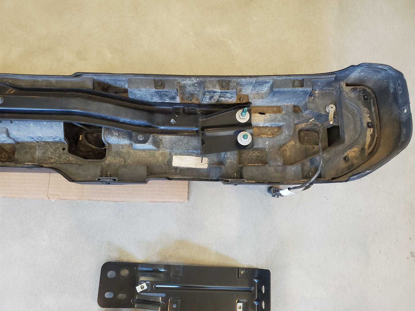 2018-2026 Jeep Wrangler JL Rear Bumper OEM No End Caps, No Park Assist With Brackets