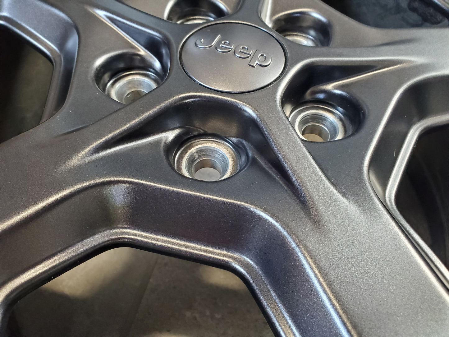 Single 2018-2025 Jeep Wrangler JL Gladiator JT Rubicon Wheel Charcoal 6KC87TRMAA