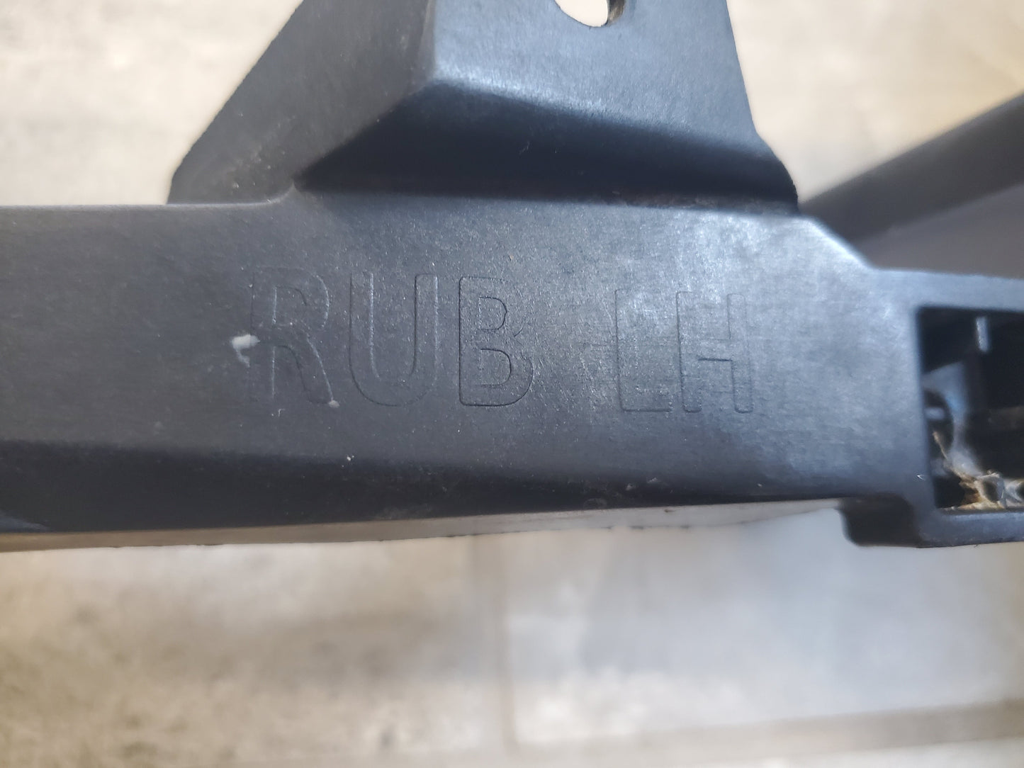 2018-2026 Jeep Wrangler JL Gladiator JT Rubicon Front Left Fender Flare DRL Support