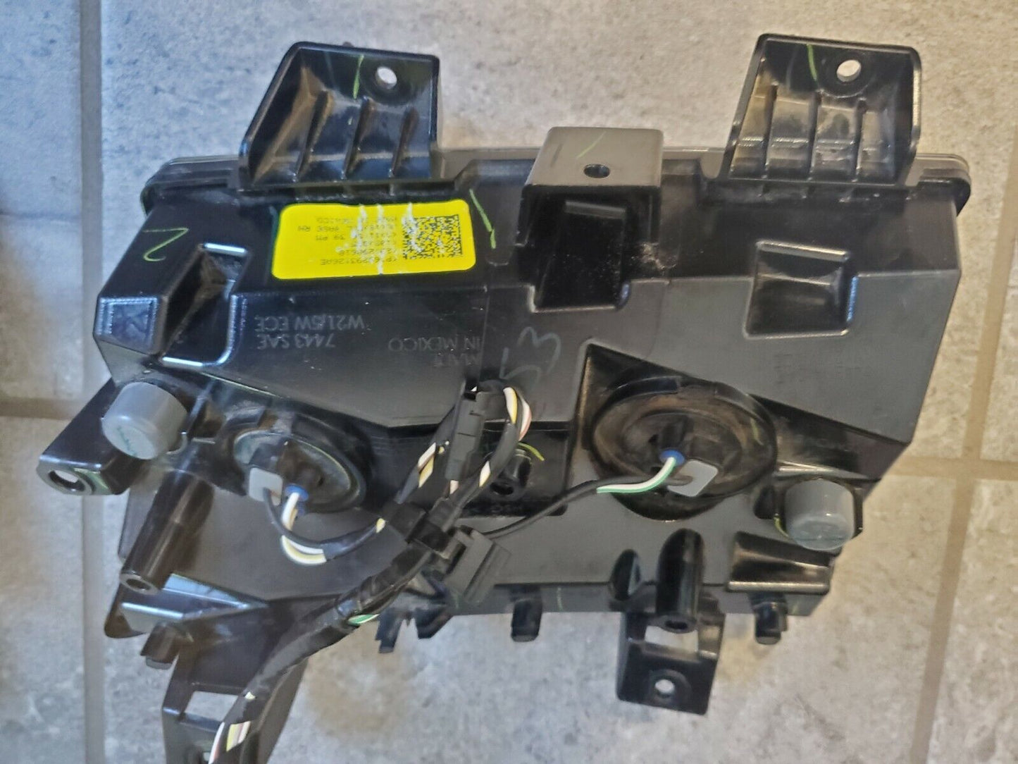 2018-2025 Jeep Wrangler JL Gladiator JT Halogen DRL Front Right Passenger Side 68293126AE