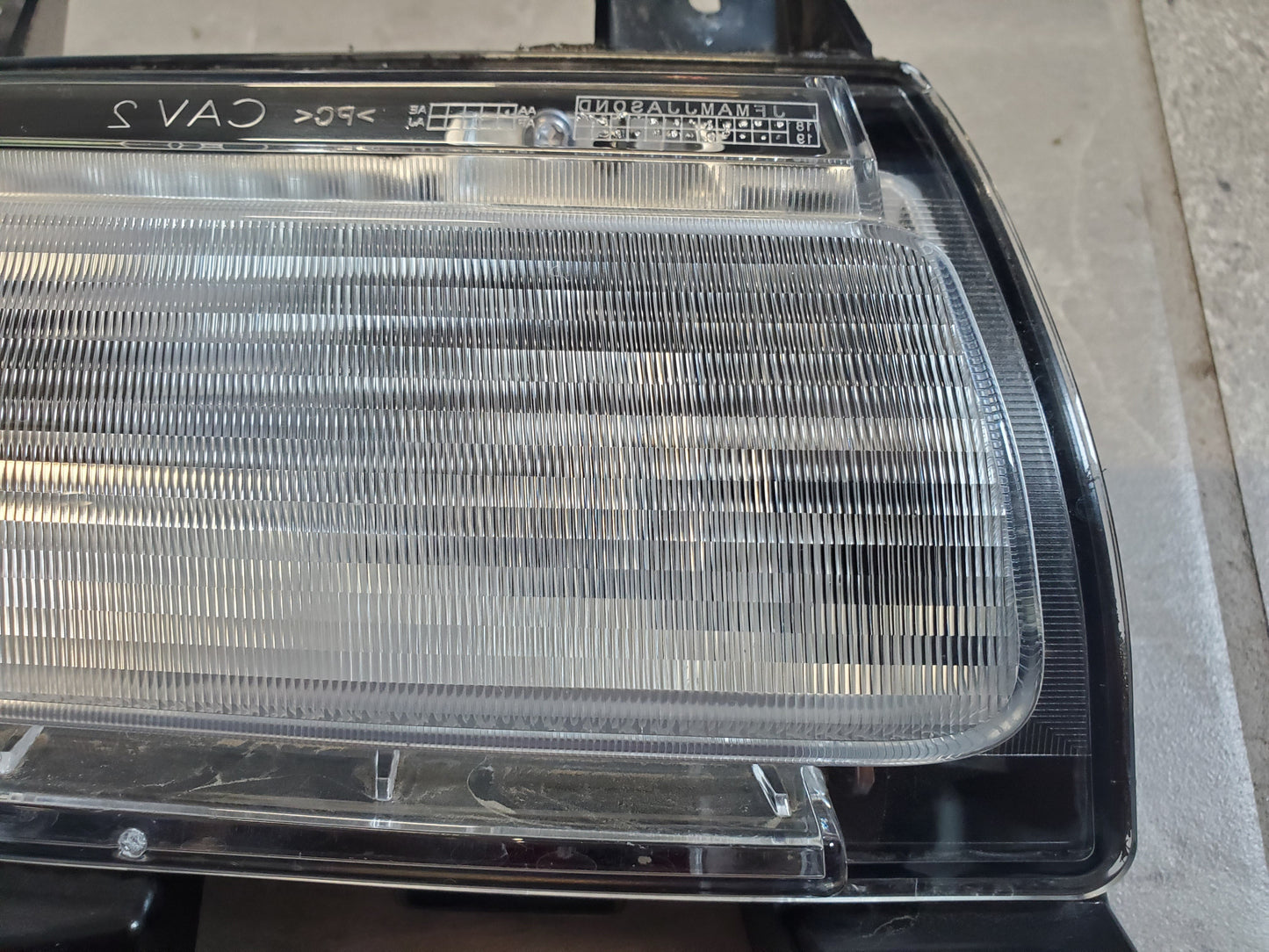 2018-2025 Jeep Wrangler JL Gladiator JT Sport Halogen DRL Housing Front Right Passenger Side 68307244AG
