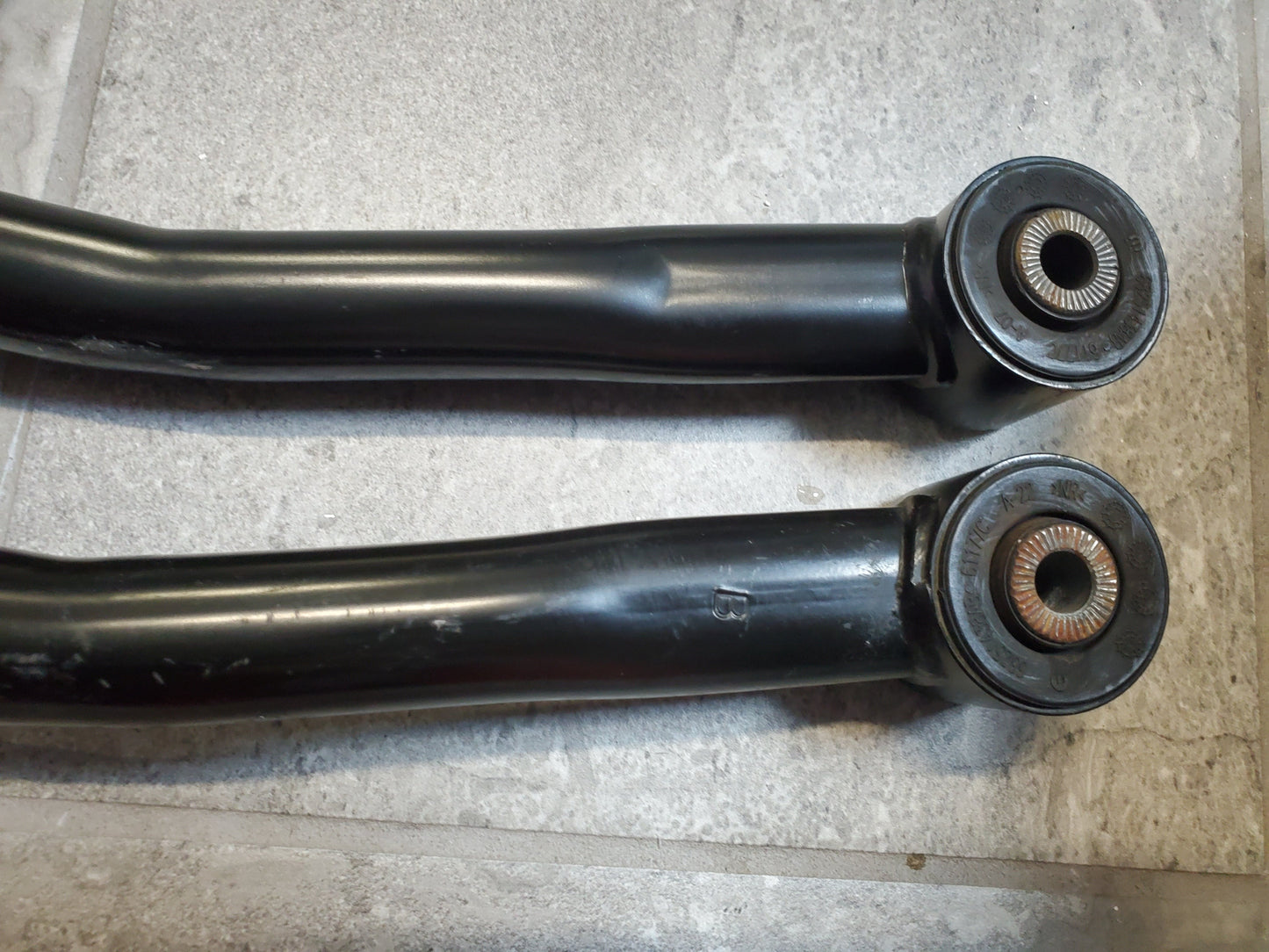 2018-2025 Jeep Wrangler JL Gladiator JT Rubicon Front Upper Control Arms OEM 68461228AA