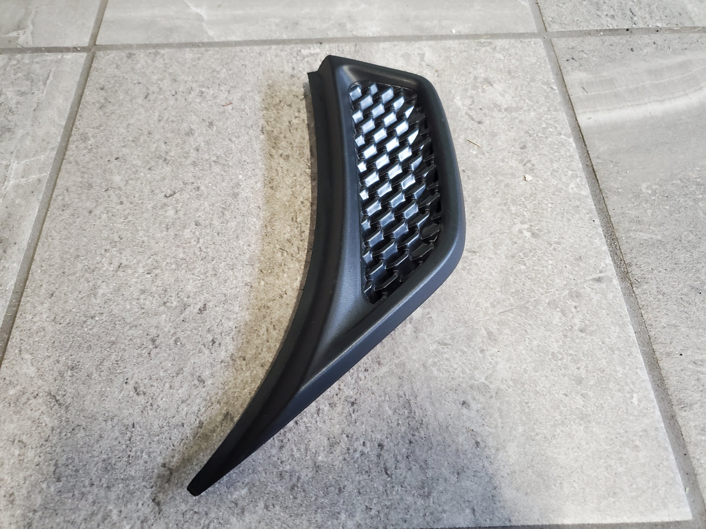 2018-2025 Jeep Wrangler JL Gladiator JT Front Right Fender Flare Air Outlet 68297664AE