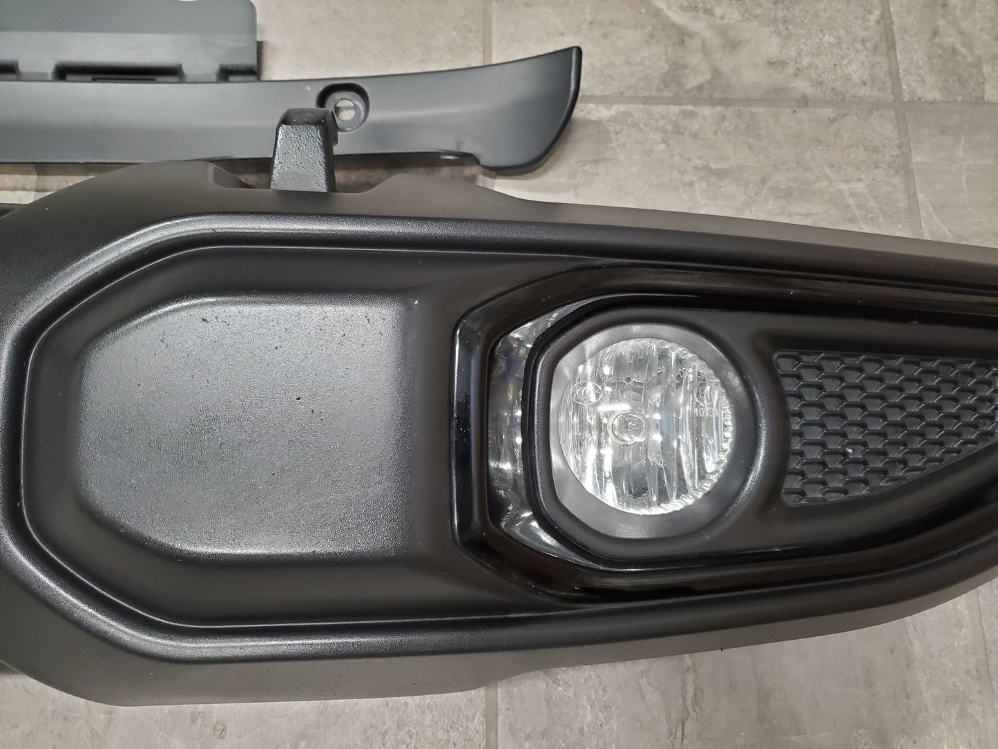 2018-2026 Jeep Wrangler JL Gladiator JT Sahara Front Bumper With Fog Lights and Black Trim
