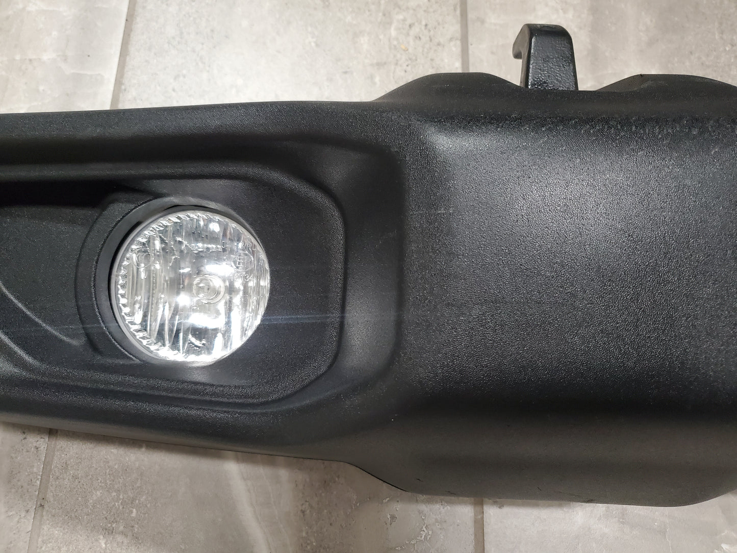 2018-2025 Jeep Wrangler JL Gladiator JT Sport Front Bumper OEM With Fog Lights No Splash Guards