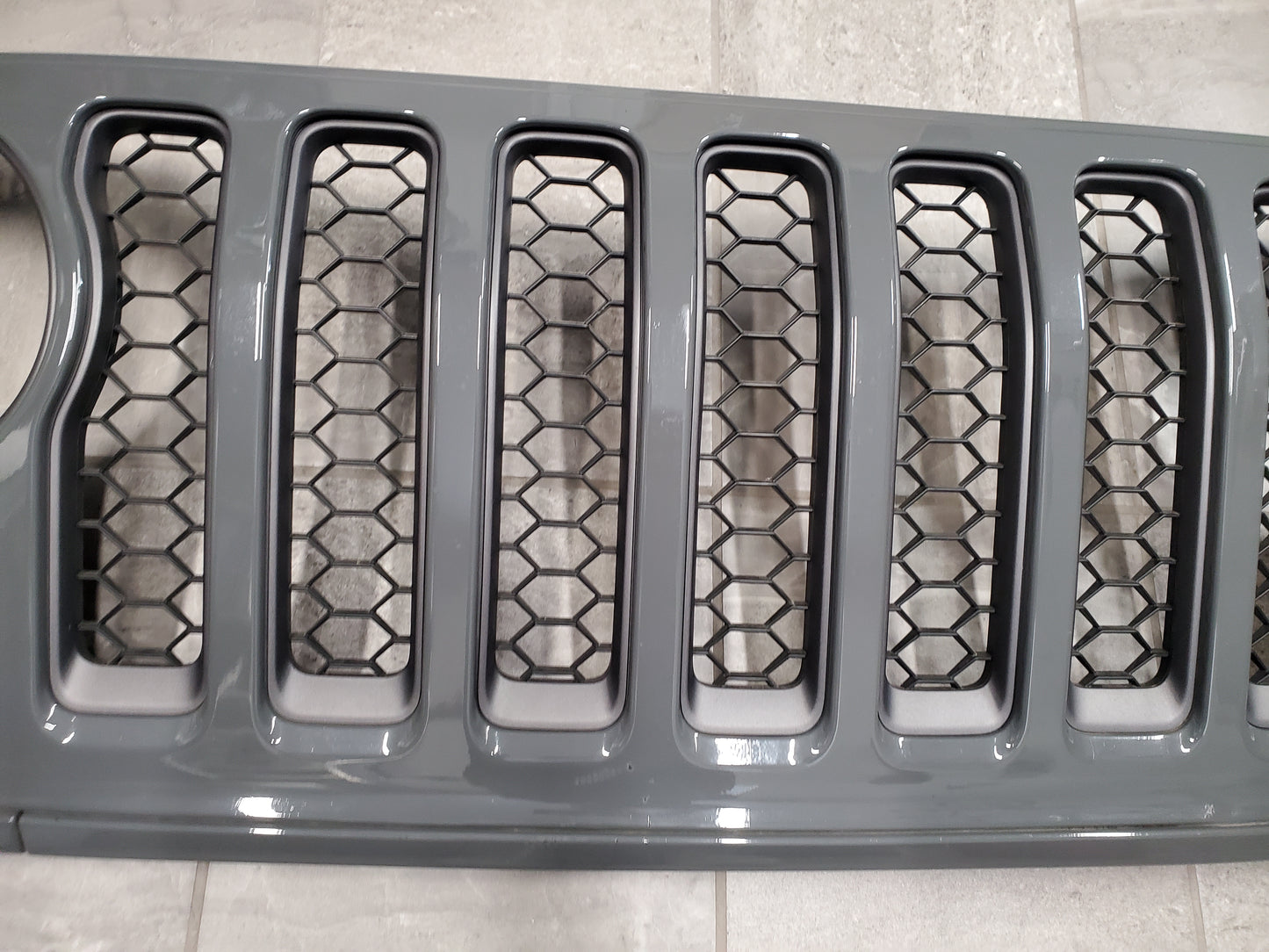 2018-2025 Jeep Wrangler JL Gladiator JT Sahara Grille OEM Sting Gray 6QN23TRMAB