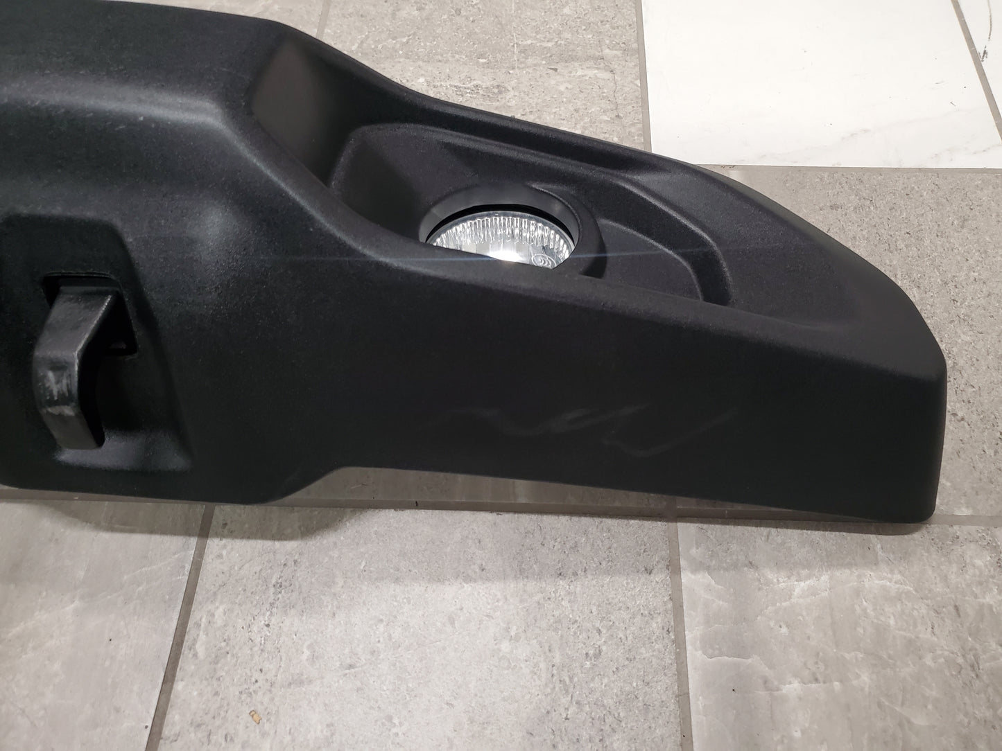 2018-2025 Jeep Wrangler JL Gladiator JT Sport Front Bumper OEM With Fog Lights No Splash Guards