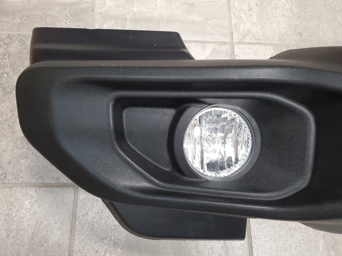 2018-2025 Jeep Wrangler JL Gladiator JT Sport Front Bumper With Halogen Fog Lights, Splash Guards