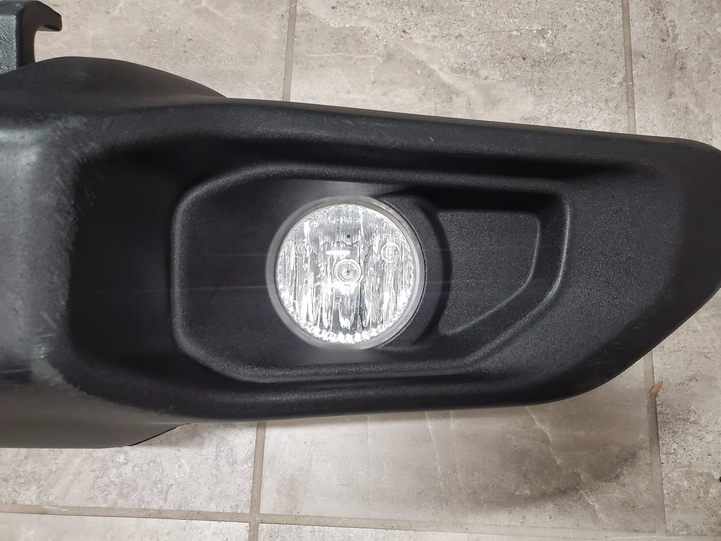 2018-2025 Jeep Wrangler JL Gladiator JT Sport Front Bumper OEM With Fog Lights No Splash Guards