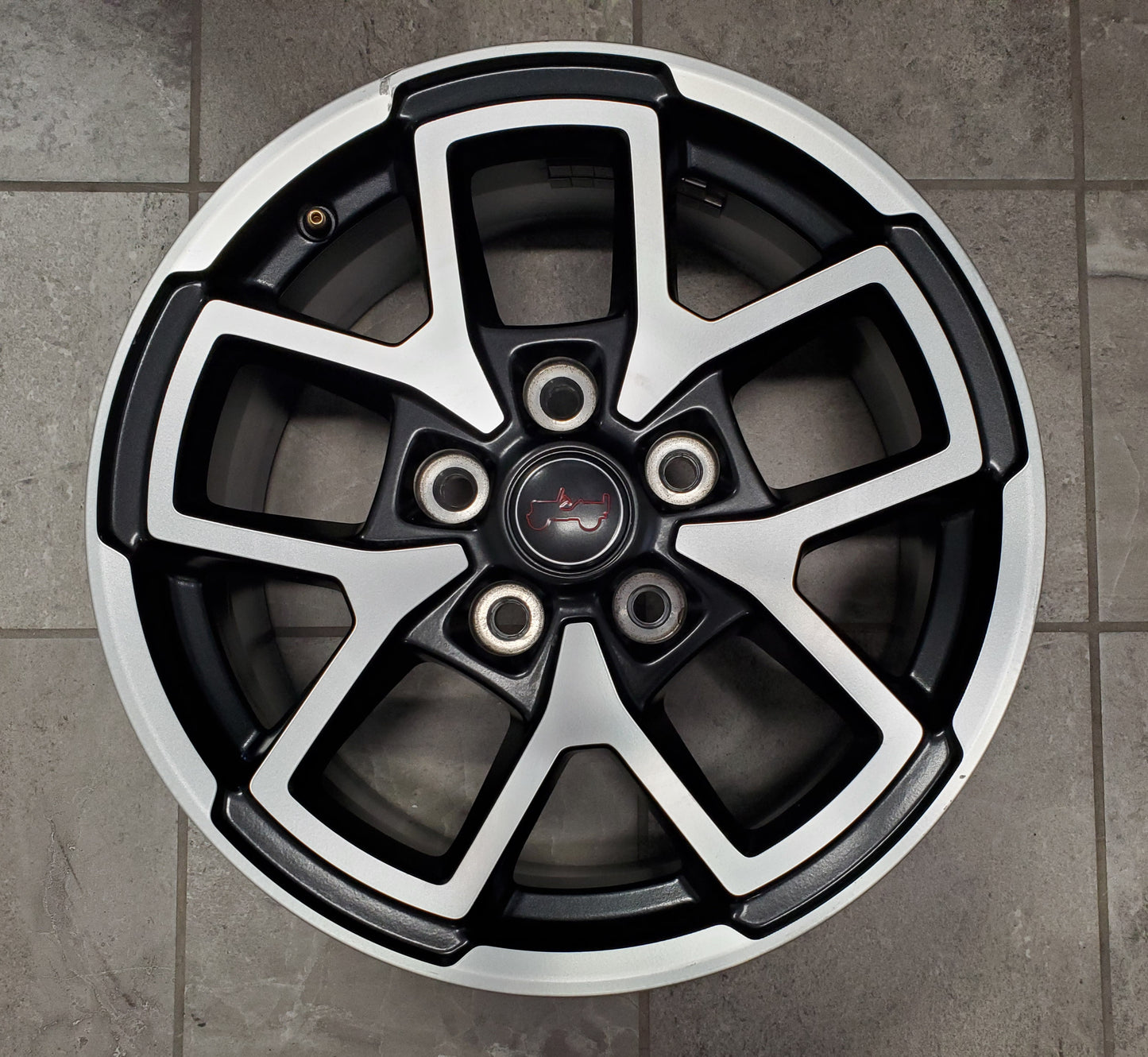 Single 2018-2025 Jeep Wrangler JL Gladiator JT Rubicon Wheel Silver/Black 04755601AA