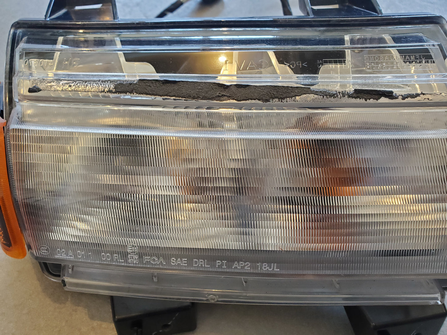 2018-2026 Jeep Wrangler JL Gladiator JT Halogen DRL Front Right Passenger Side 68293126AH