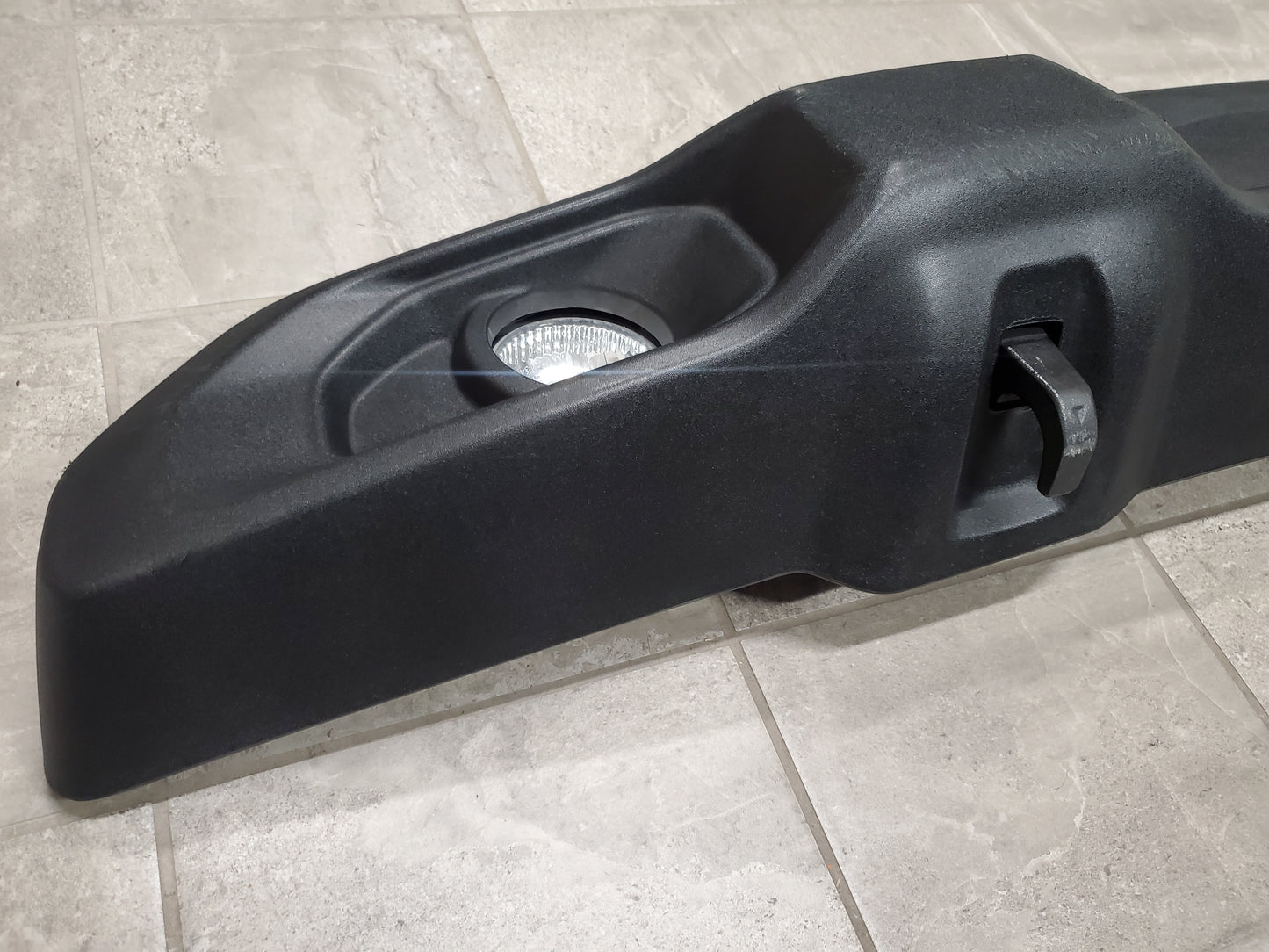 2018-2025 Jeep Wrangler JL Gladiator JT Sport Front Bumper OEM With Fog Lights No Splash Guards