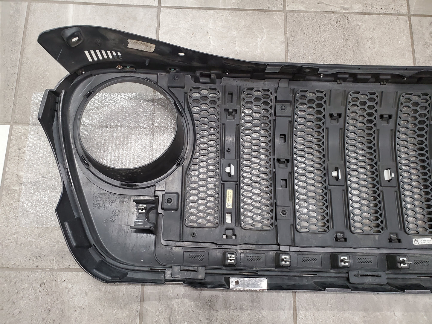 2018-2025 Jeep Wrangler JL Gladiator JT Sahara Grille OEM Granite Crystal 6BY79TRMAB