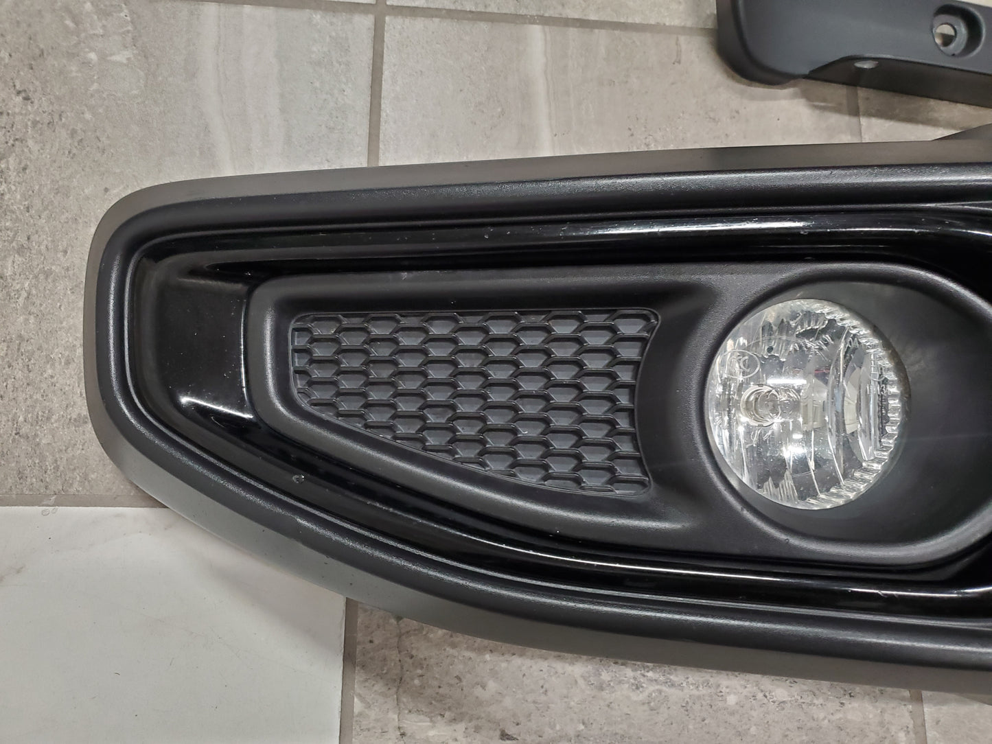2018-2026 Jeep Wrangler JL Gladiator JT Sahara Front Bumper With Fog Lights and Black Trim