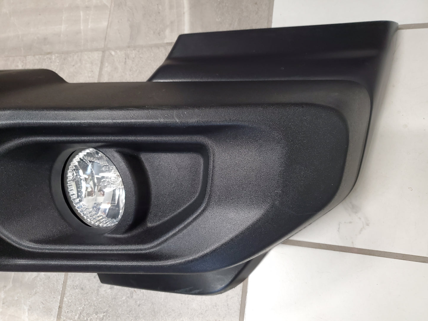 2018-2025 Jeep Wrangler JL Gladiator JT Sport Front Bumper With Halogen Fog Lights, Splash Guards