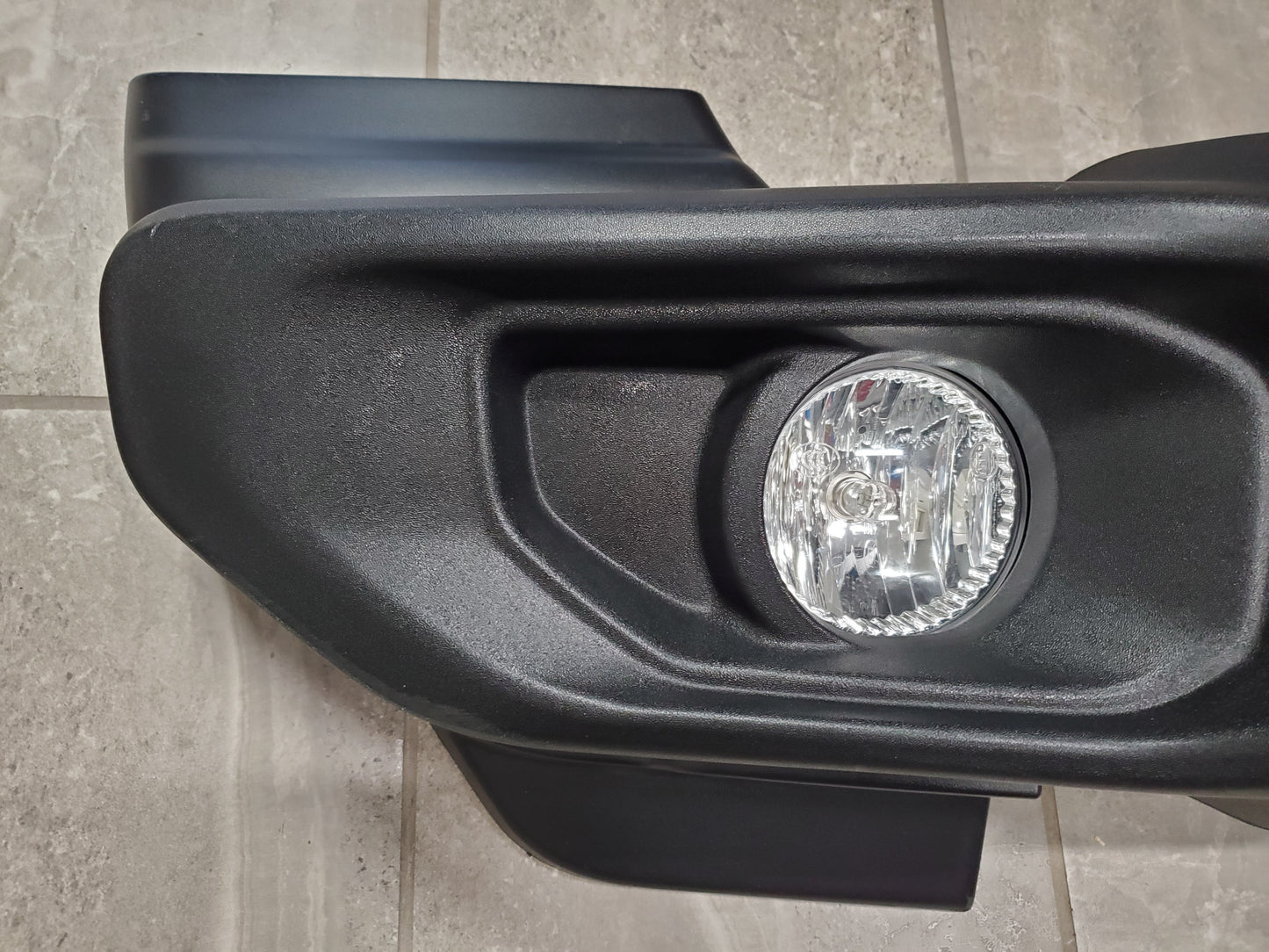 2018-2025 Jeep Wrangler JL Gladiator JT Sport Front Bumper With Halogen Fog Lights, Tow Hooks