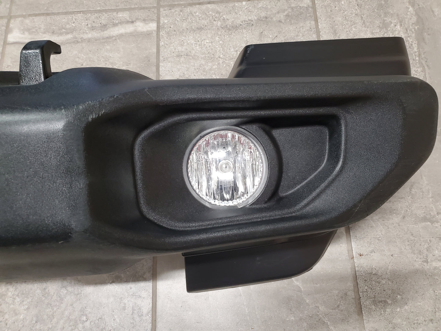 2018-2025 Jeep Wrangler JL Gladiator JT Sport Front Bumper With Halogen Fog Lights, Tow Hooks
