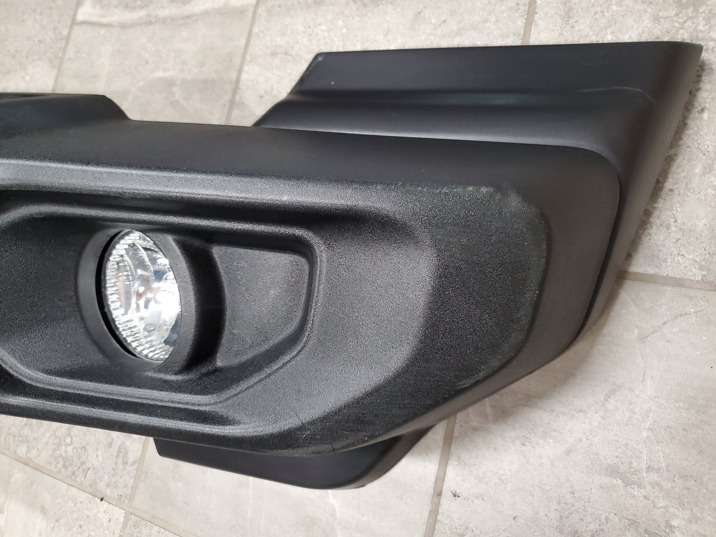 2018-2025 Jeep Wrangler JL Gladiator JT Sport Front Bumper With Halogen Fog Lights, Tow Hooks