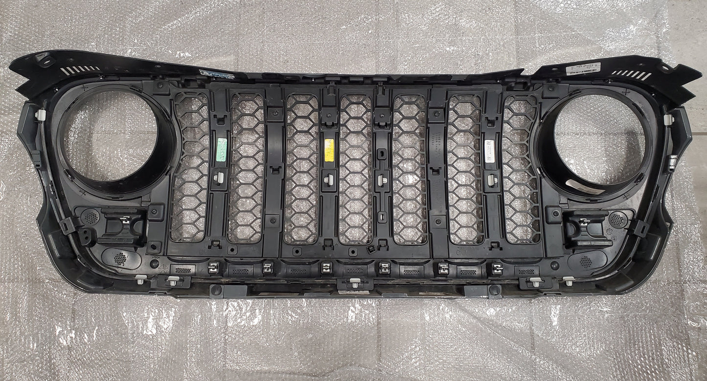 2018-2025 Jeep Wrangler JL Gladiator JT Sahara Grille OEM Sting Gray 6QN23TRMAB
